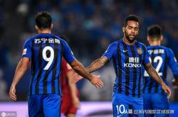 开云体育-苏宁客场不敌天津泰达，遭遇不利