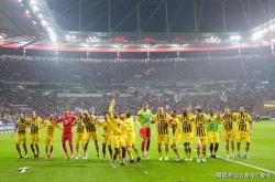 开云体育APP下载-包含弗赖堡再战一仗，争取保持前进势头的词条