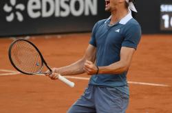 开云体育入口-关于西班牙网球队碾压英国网球队，兹维列夫绝境逆转的信息