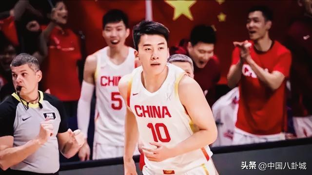 加拿大男篮奋力拼搏，勇夺四强资格的简单介绍