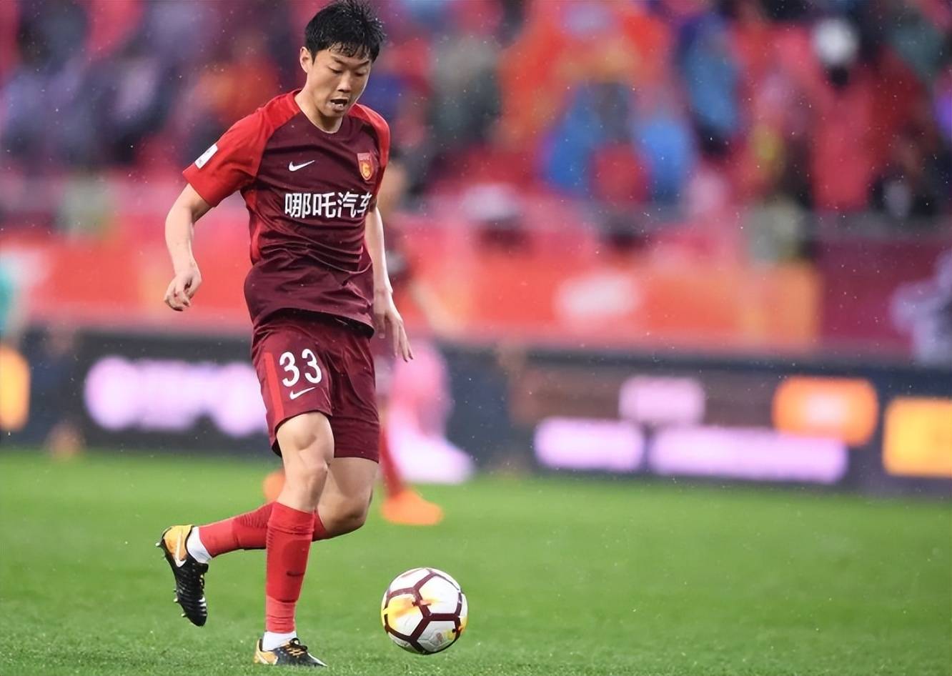 申花客场不敌鲁能,失去领先优势 申花客场不敌鲁能,失去领先优势